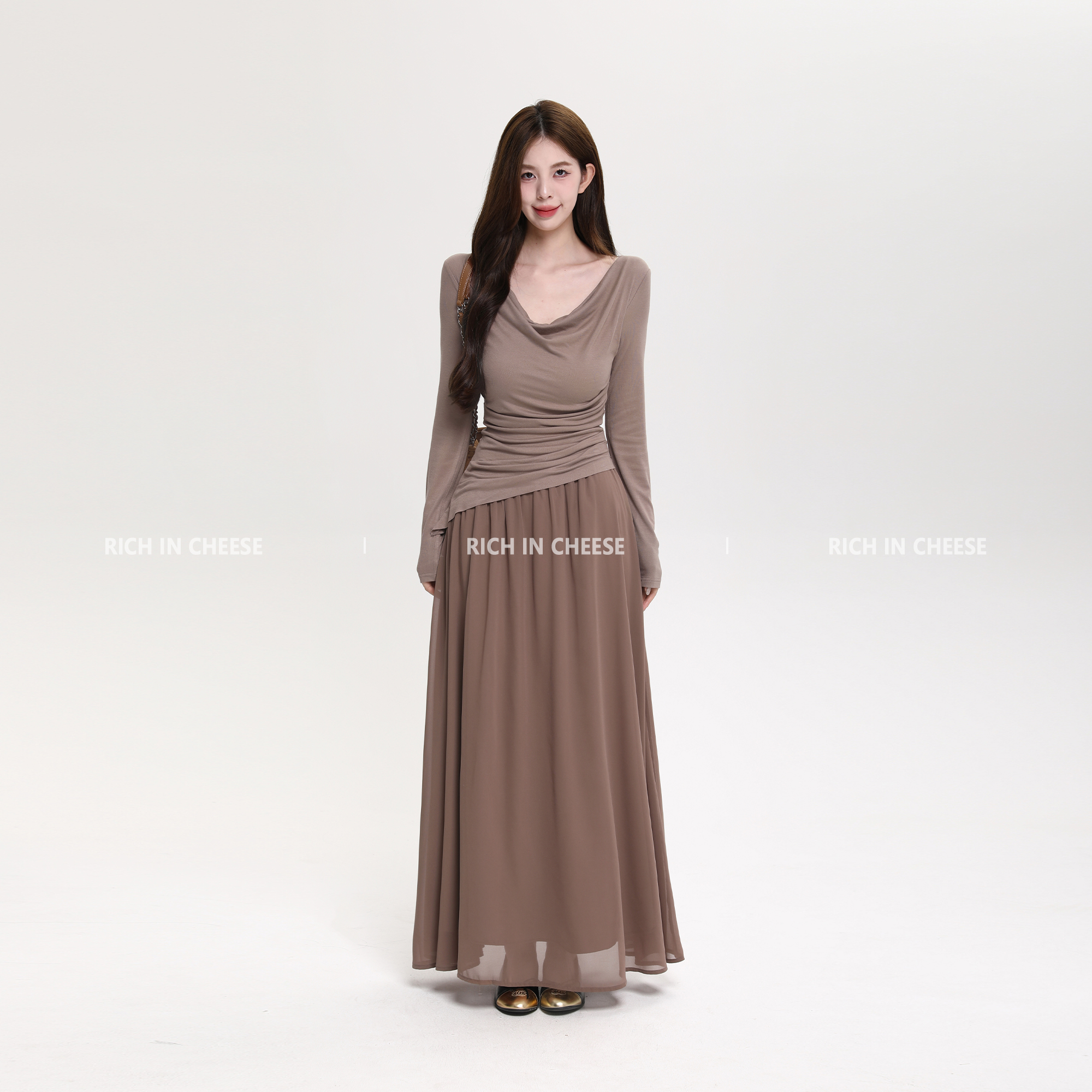 舒胡蕾 摩卡松露 秋冬设计感不规则拼接荡领收腰收腰连衣裙