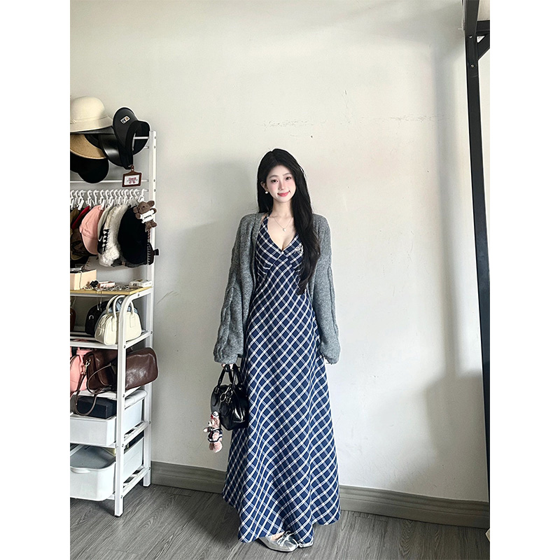 MARIE.COCO秋冬慵懒风软糯针织衫毛衣外套格纹挂脖吊带连衣裙套装