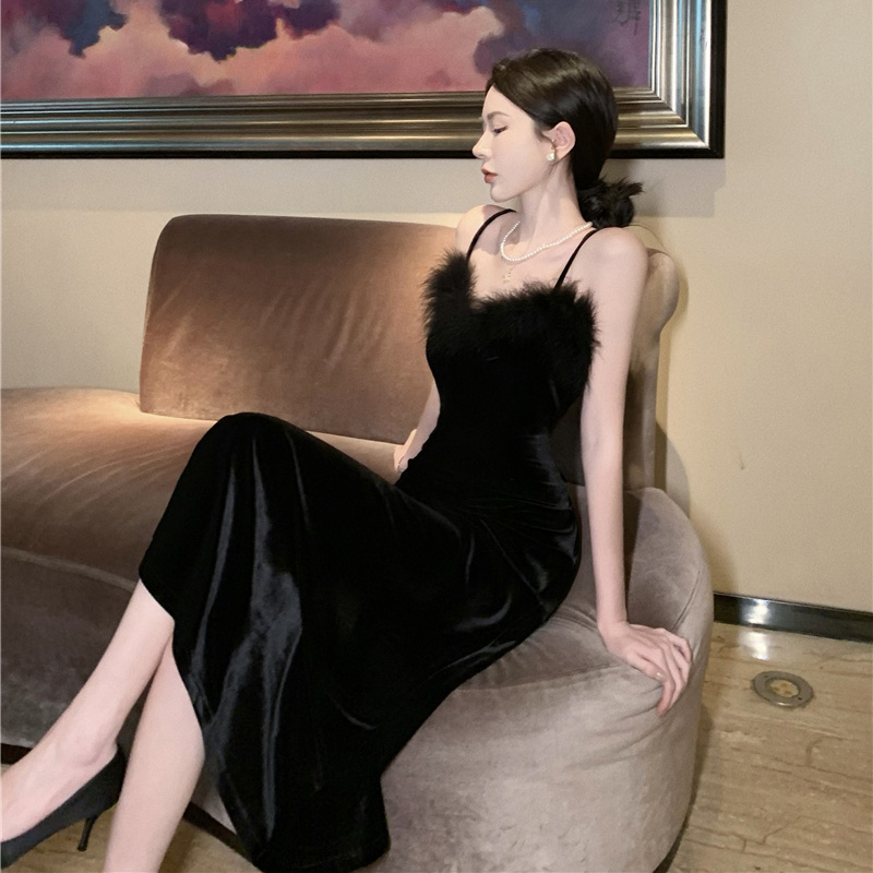法式金丝绒吊带黑色连衣裙女秋装性感御姐赫本风鱼尾千金礼服长裙