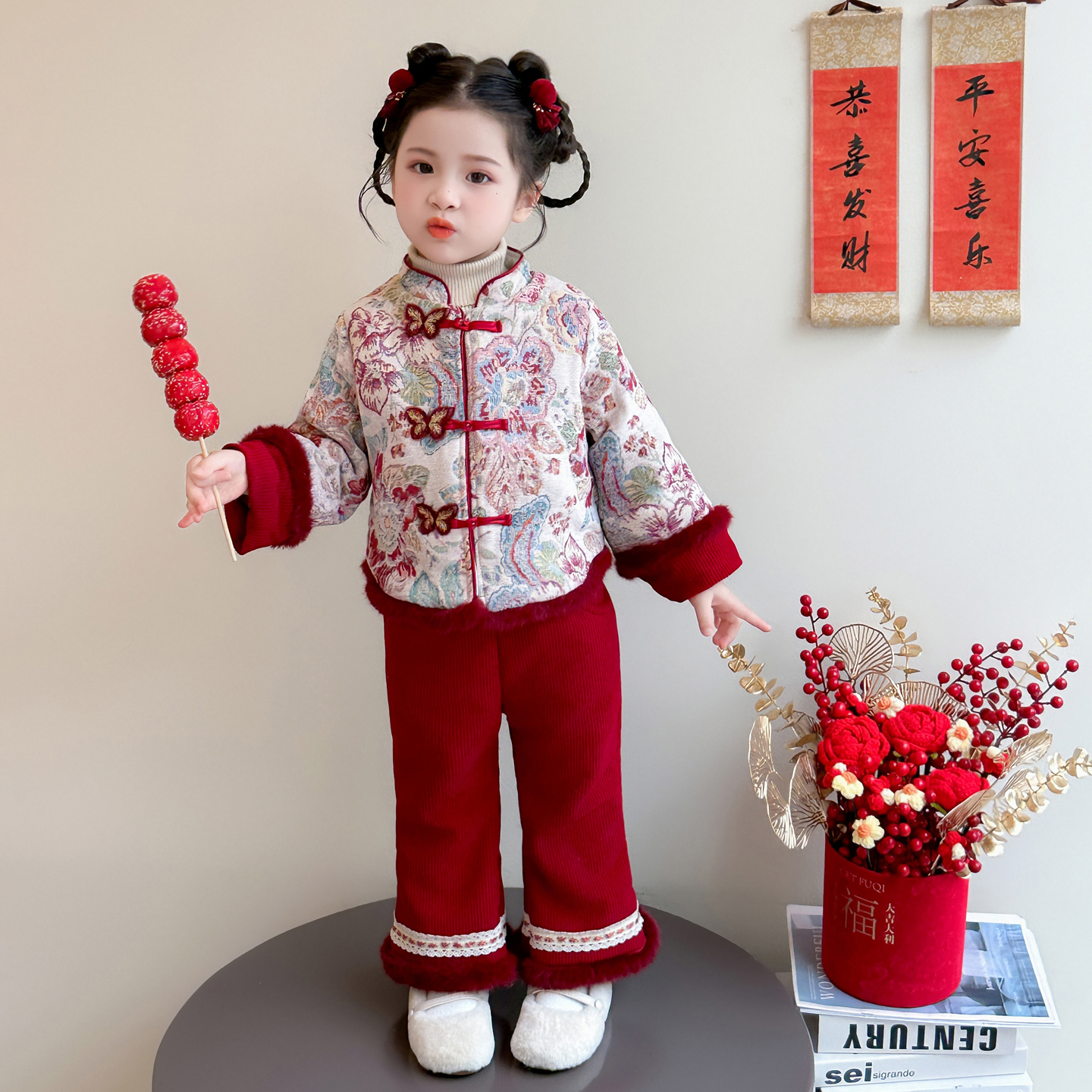 女童加厚年服套装冬季2025新款儿童新中式唐装宝宝国风表演服冬装