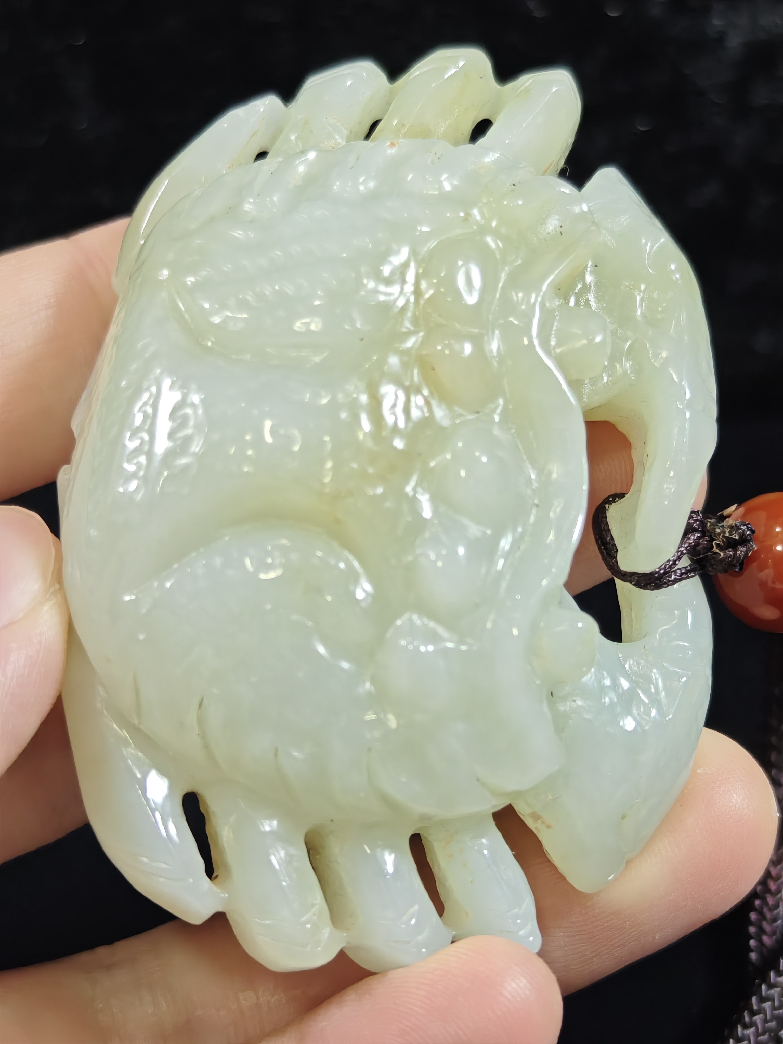 旧藏天然和田玉八方来财手把件摆件106克68*45*25mm