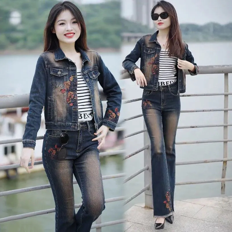 时尚牛仔套装女春秋季新款复古短外套修身喇叭裤休闲两件套