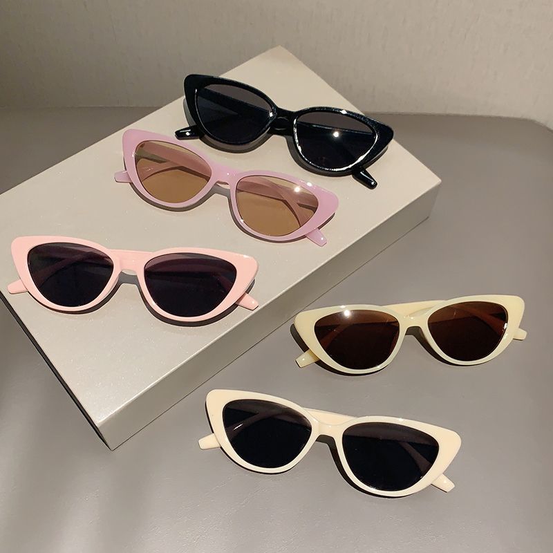 【当日发】2025年新款韩版复古猫眼墨镜女款小脸拍照辣妹美式猫咪框