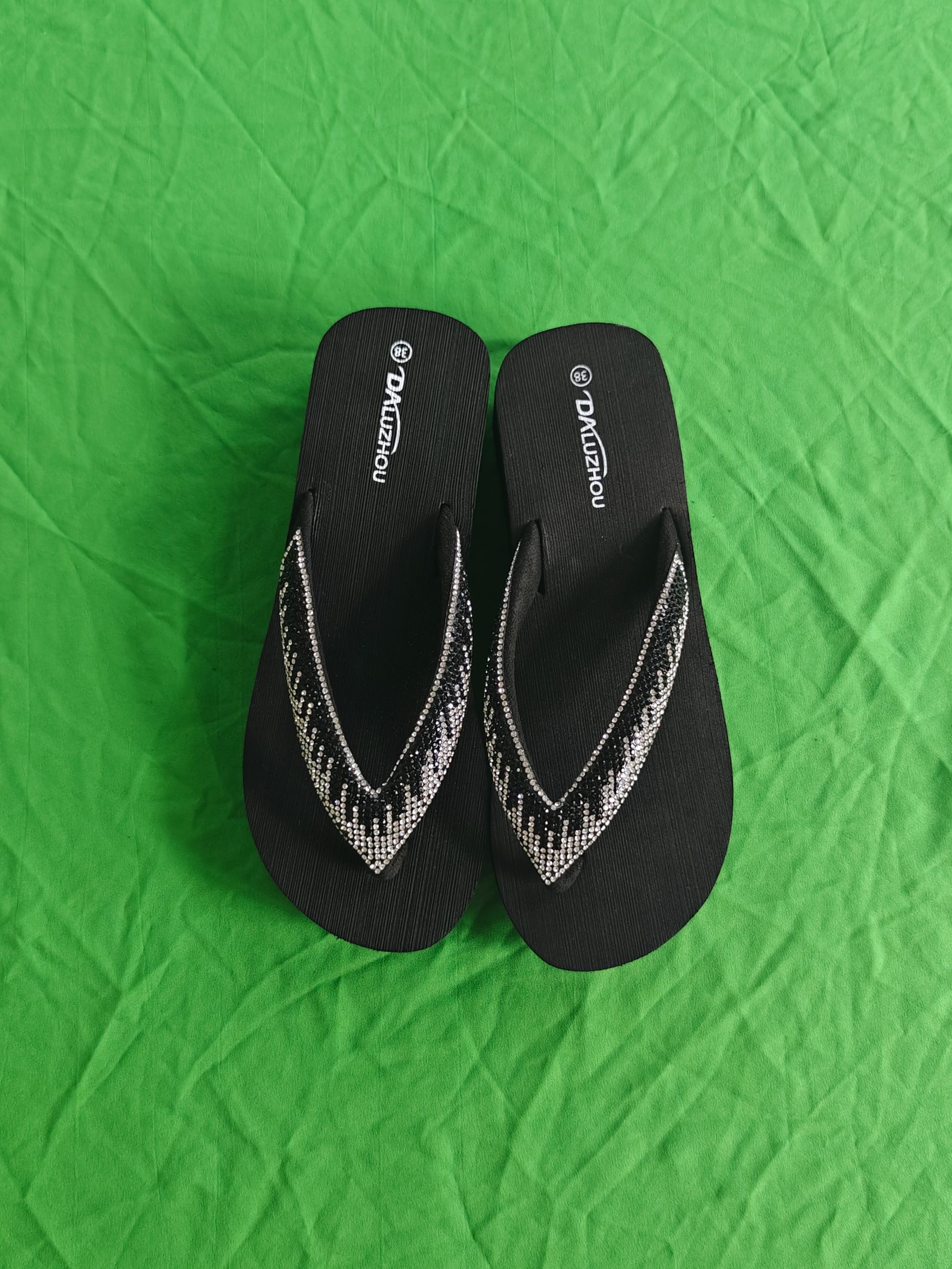 人字拖凉鞋，缅甸产傣族黑色外出赶摆装扮拖鞋，东南亚风格轻便耐磨