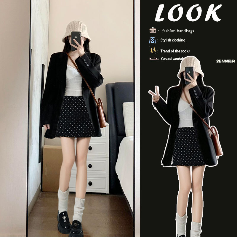 【现货】今年流行穿搭2025新款高级感西装外套背心内搭半身裙三件套