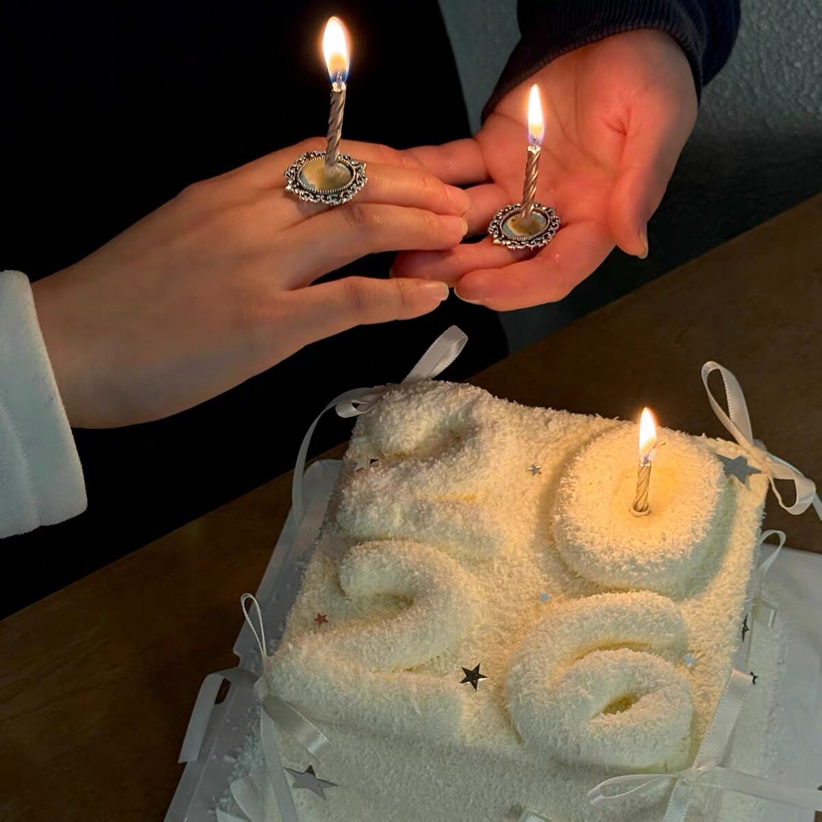 抱抱酱2026简约新年圣诞蛋糕装饰巴洛克复古蜡烛戒指情侣跨年摆件