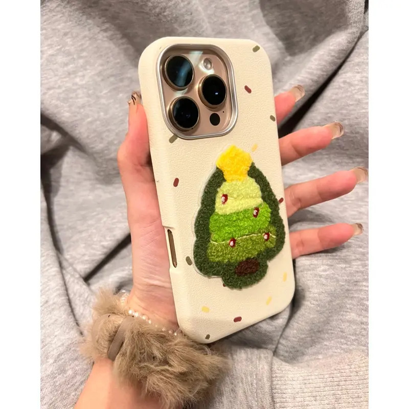 秋冬刺绣圣诞树手机壳适用苹果17Promax创意16/15/14/13pro12立体