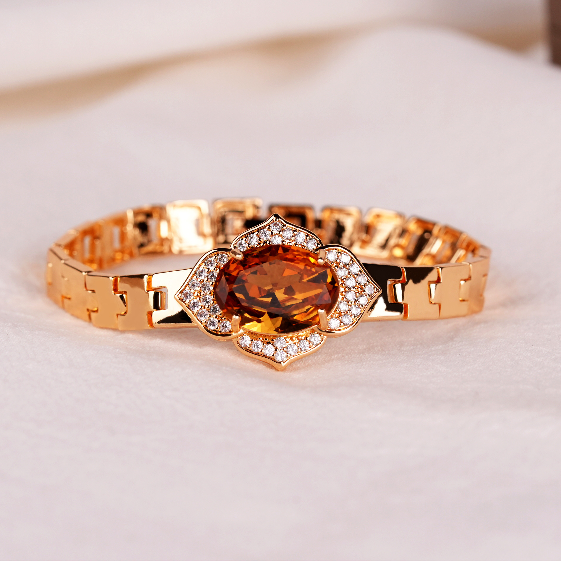 铜合金合成锆石手链 铜合金合成立方氧化锆女士手链饰品轻奢7133