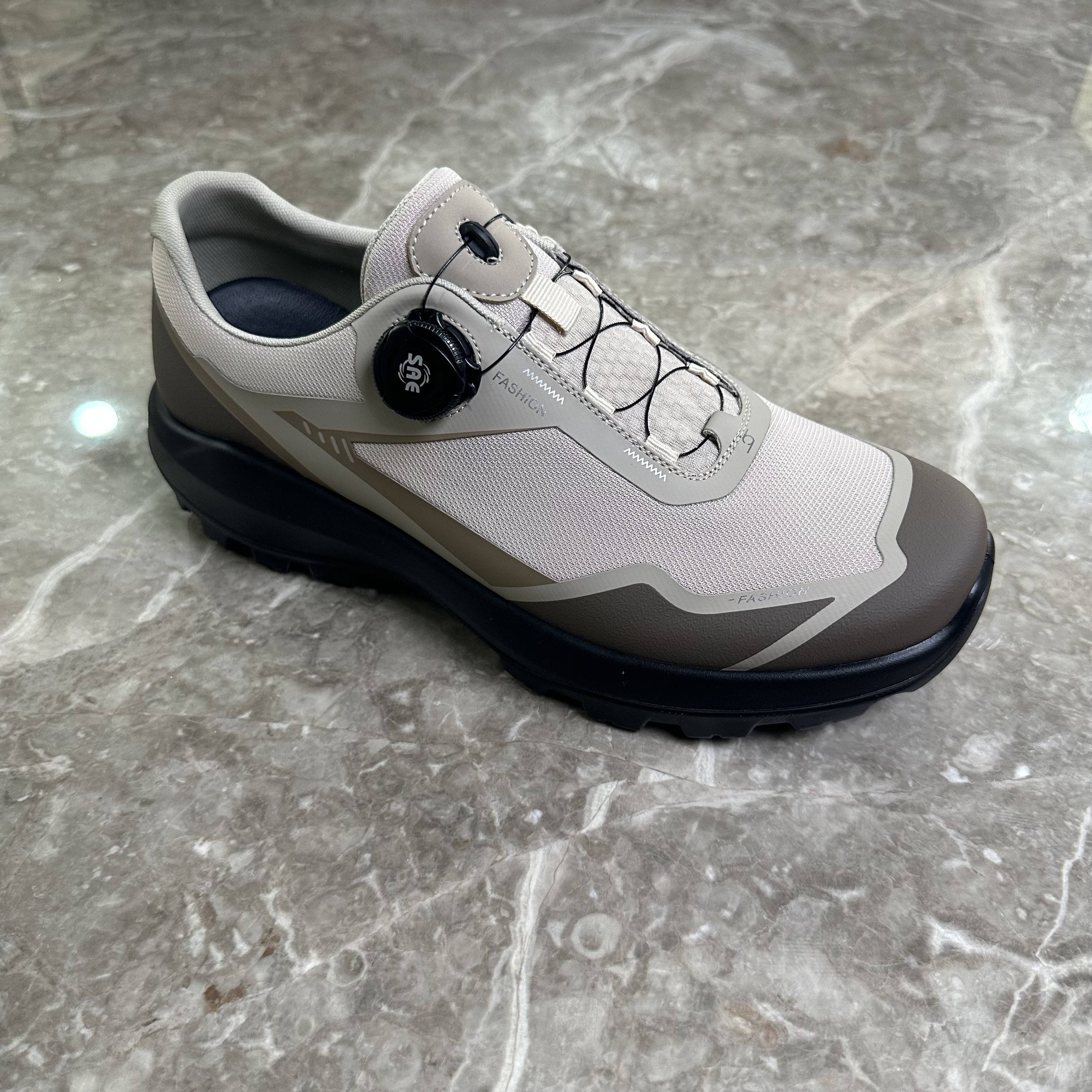 2025新款男鞋春季潮款休闲鞋厚底高级感徒步鞋透气小众户外登山鞋