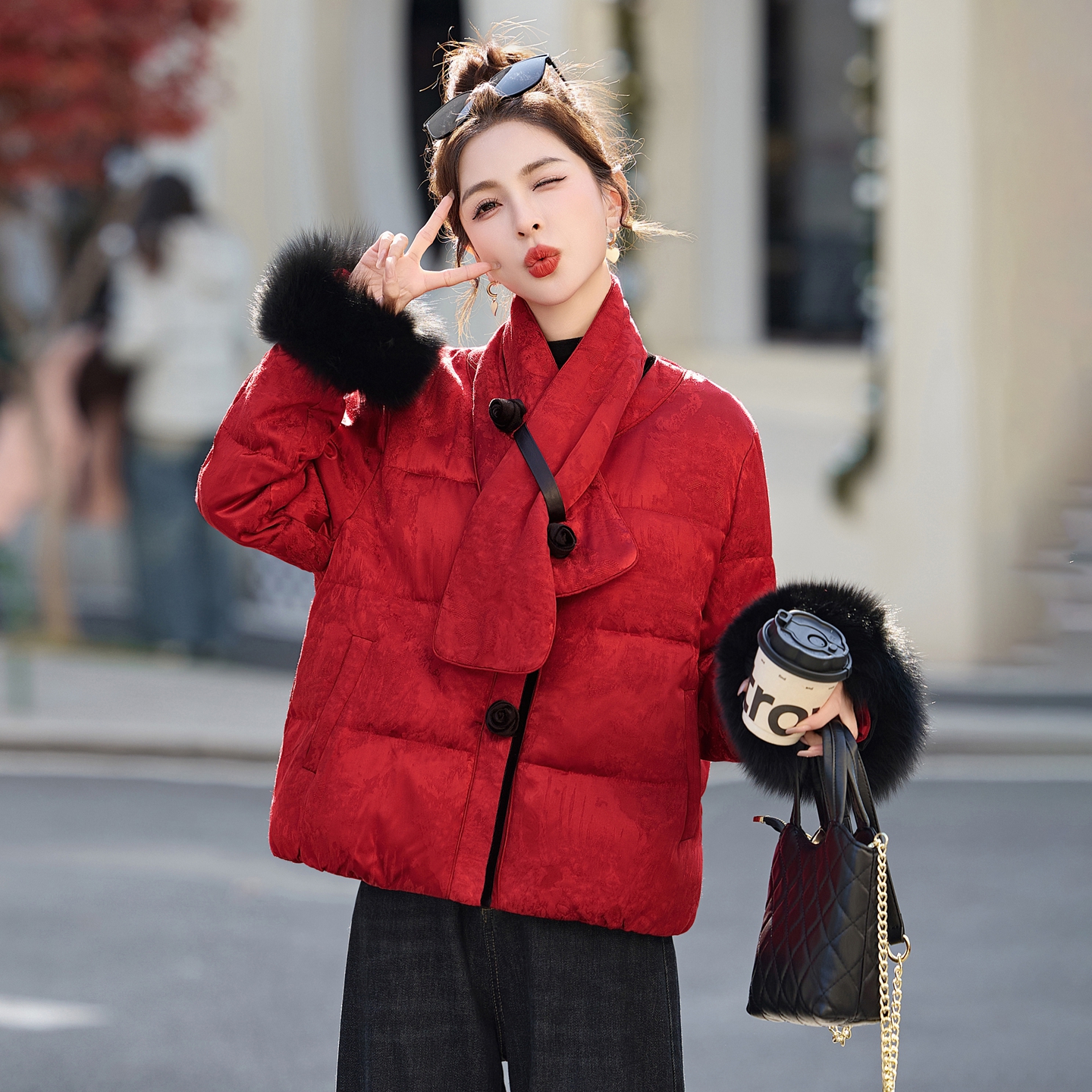 新中式红色围脖羽绒服女短款毛领拼接保暖国风外套