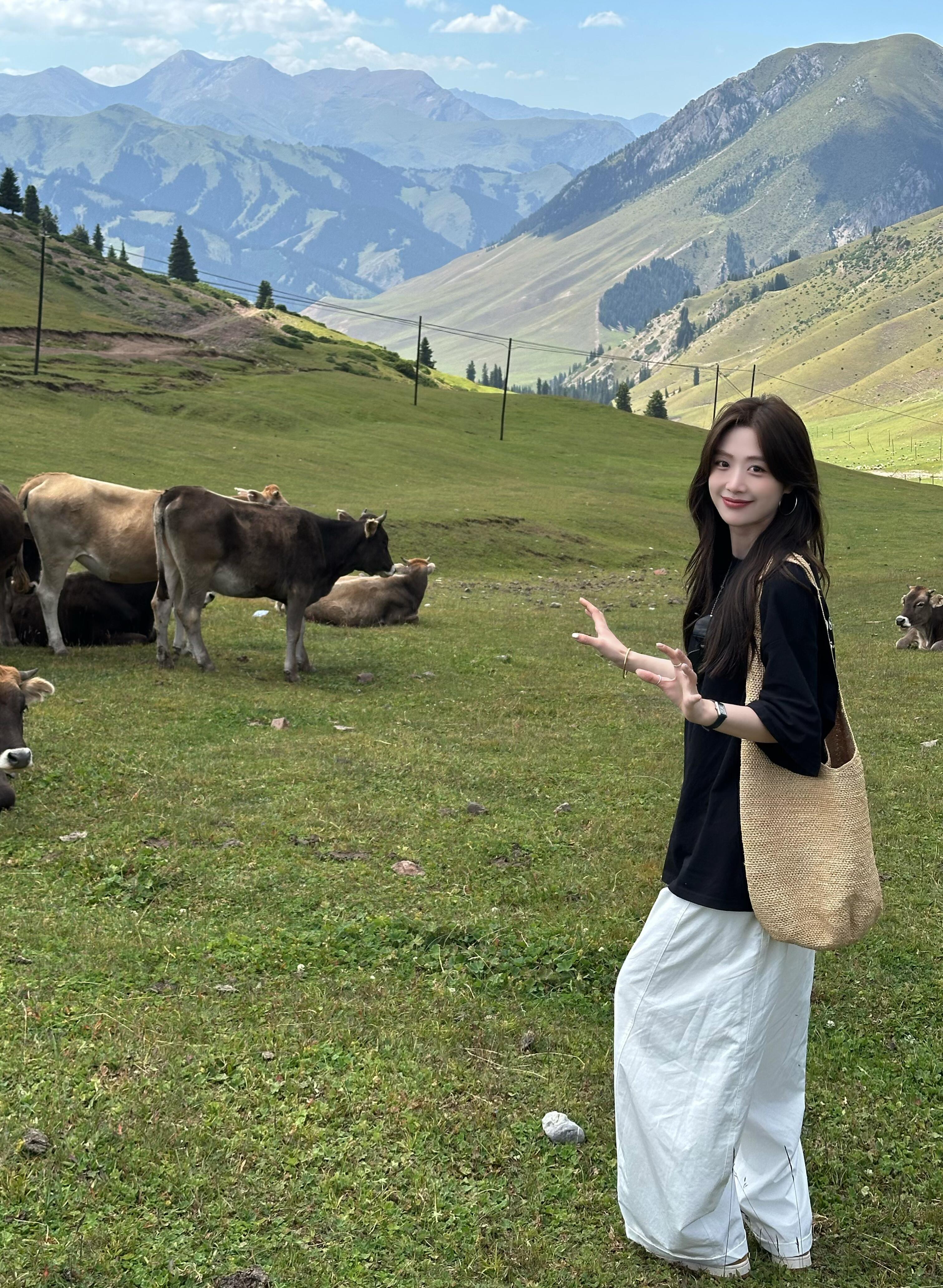 2025新款短袖T恤女款韩系ins衣服夏季宽松甜美风休闲阔腿裤套装