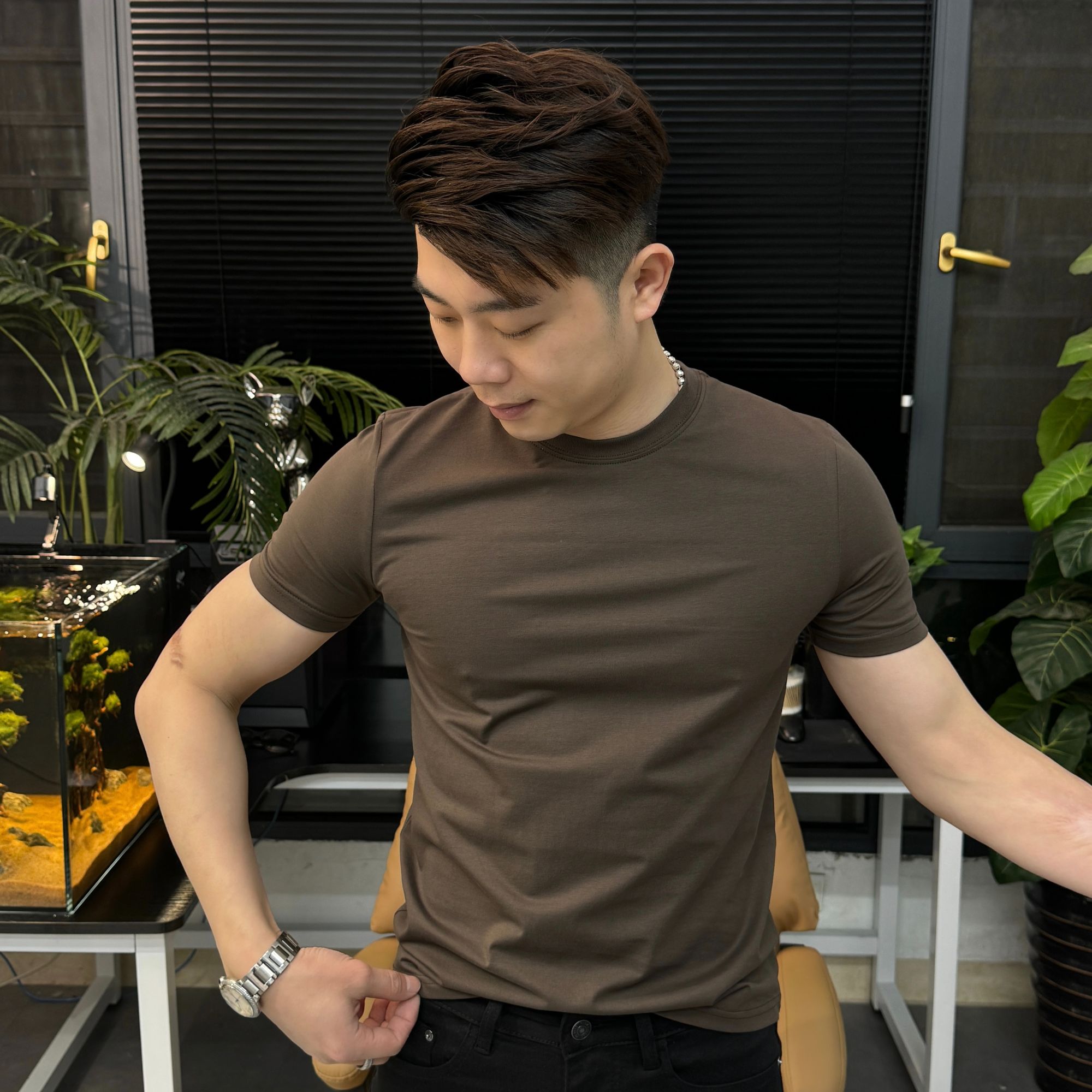 名图服饰2025夏季新款男士纯色圆领修身短袖简约百搭T02半袖休闲