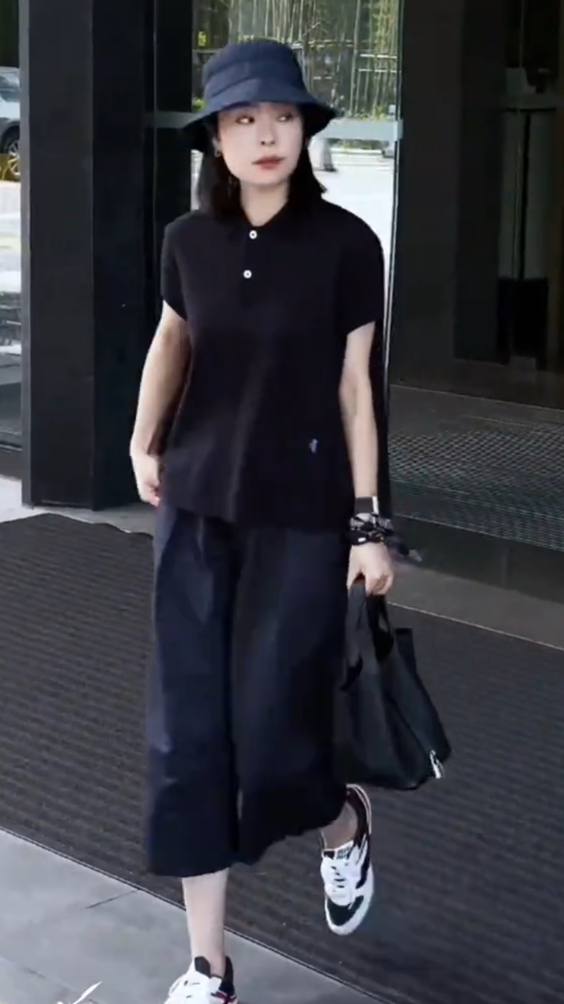 （现货）夏新款时尚显瘦女士polo领短袖上衣配休闲阔腿裤套装D5189