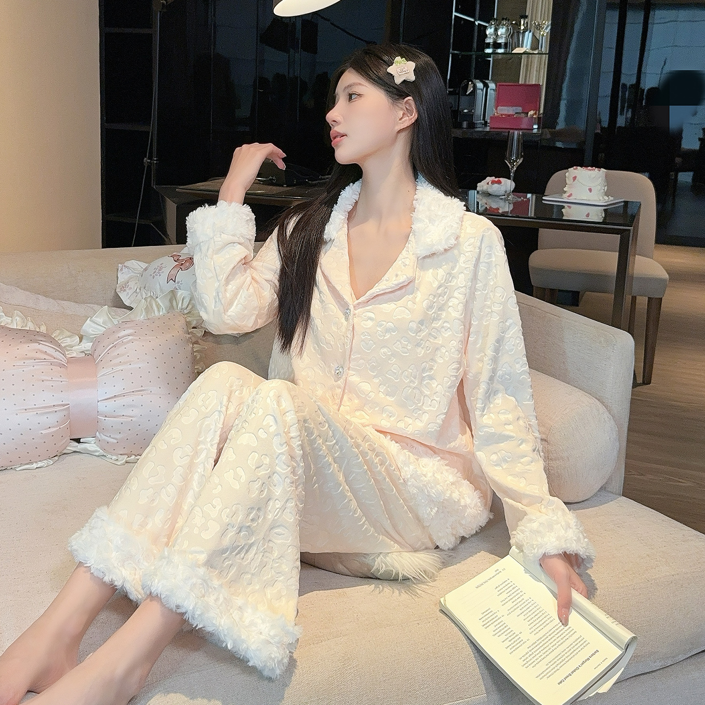 高级感海岛绒睡衣女豹纹秋冬季薄绒加厚保暖女款家居服可外穿套装