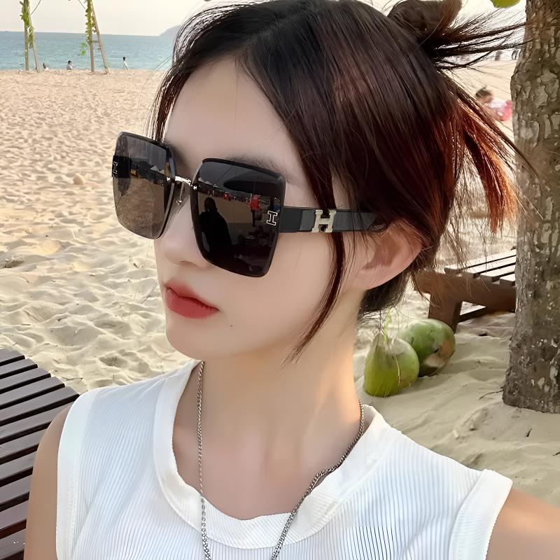 轻奢女潮素颜眼镜显瘦无框切边墨镜太阳镜时尚大框显脸小网红街拍