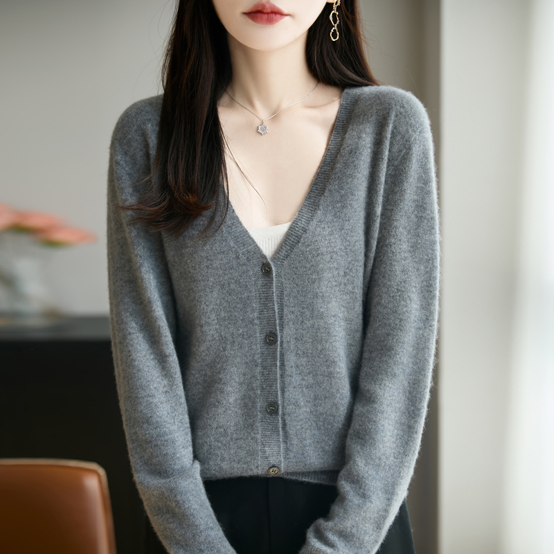 品牌女装秋季新款百搭上衣一线V领开衫宽松女毛衣针织开衫