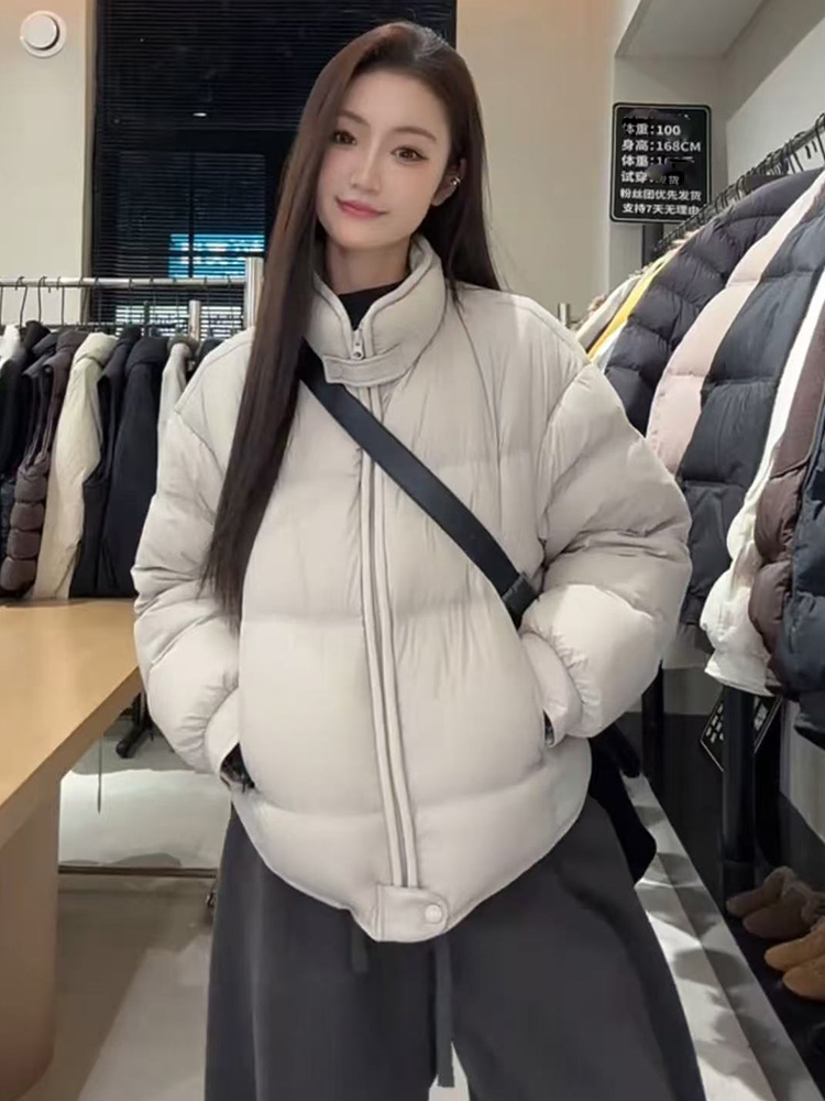 2025年冬季新款立领短款羽绒服女云朵泡芙面包服保暖加厚百搭外套