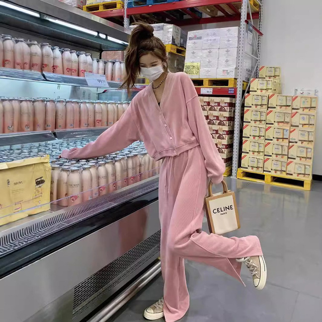 迪卡侬贵宾欧洲站休闲运动套装女秋季洋气减龄炸街小香风粉色外套