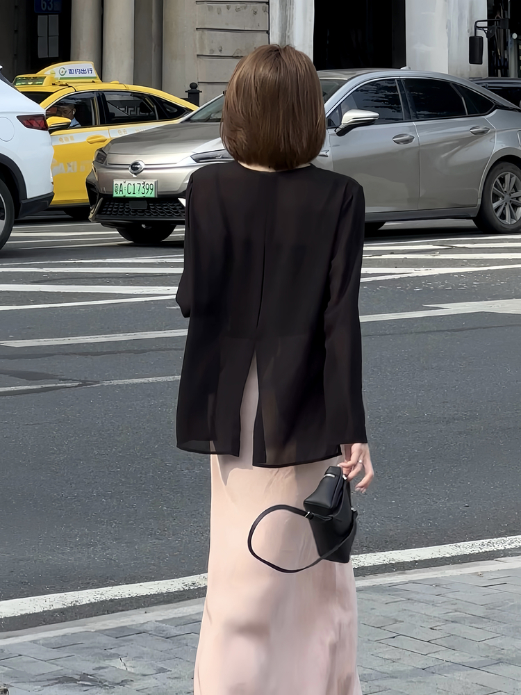 夏季轻盈 雪纺圆领气质不规则透气薄黑色长袖防晒罩衫衬衣女