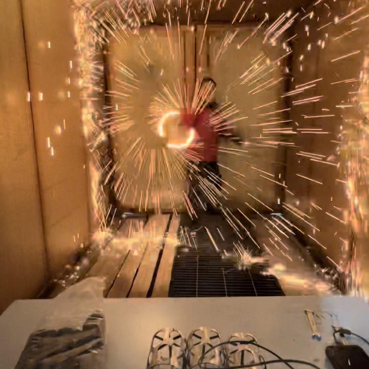 旋转器人工流星雨时空之门神器锂电钻专用摇笼节日氛围工具