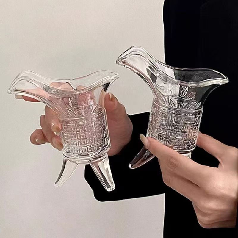 【拍一发二】新中式ins风三足杯仿古浮雕创意白酒杯烈酒杯玻璃杯