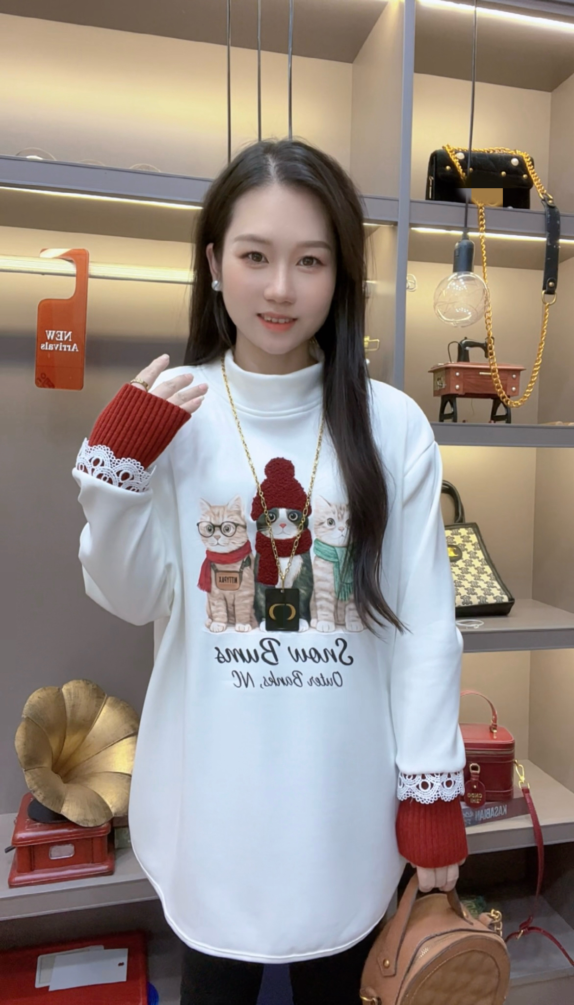 【红围巾猫】重工长袖T恤上衣宽松秋冬打底外穿卫衣大白T加绒加厚