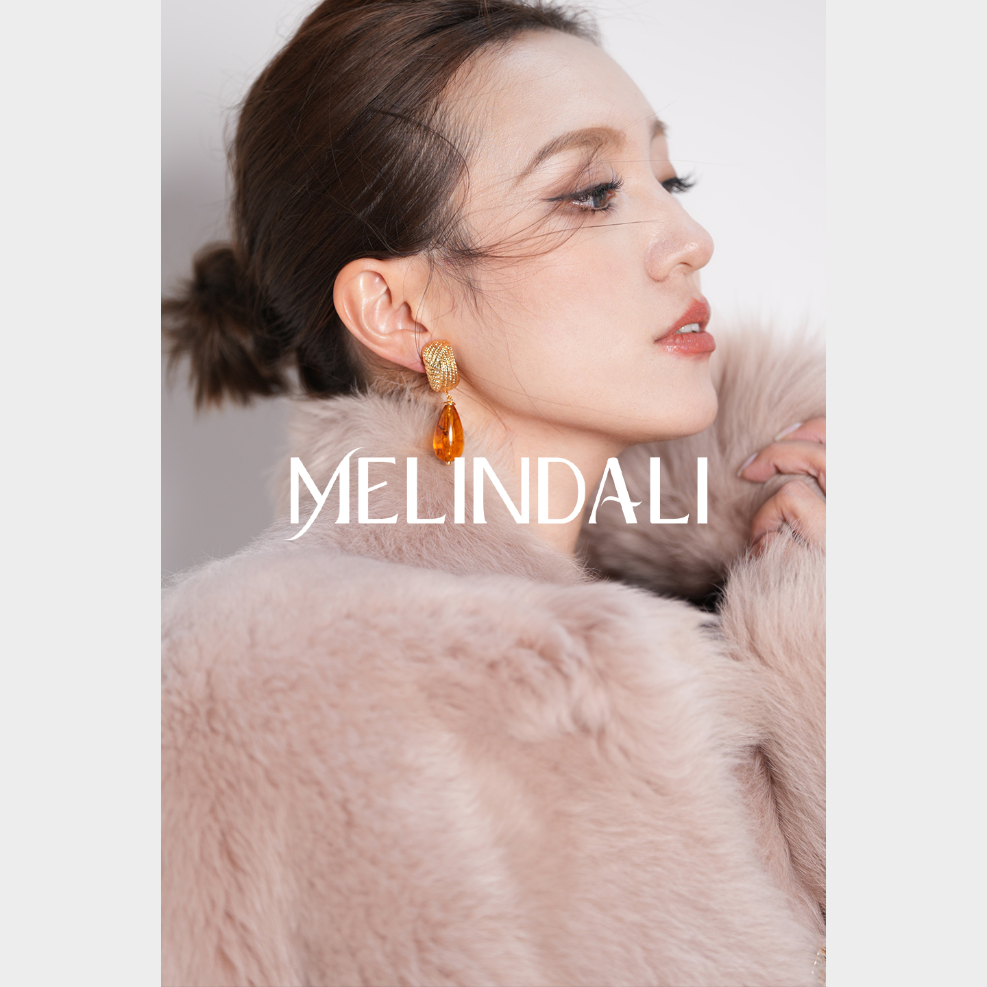 Melinda Li 铜合金亚克力耳饰 高级中古复古感耳环流光气质耳饰