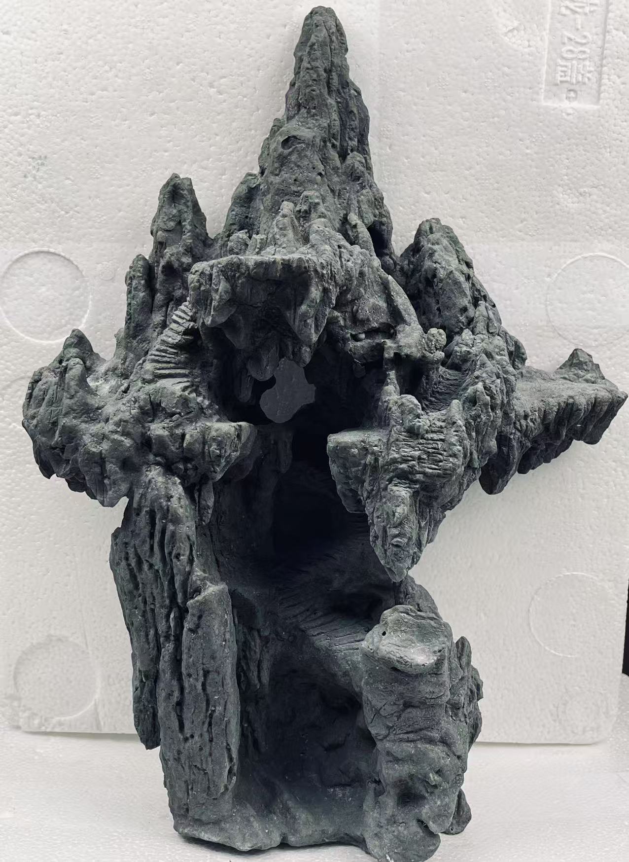 水族馆岩洞建筑装饰鱼缸古城堡造景美化摆件