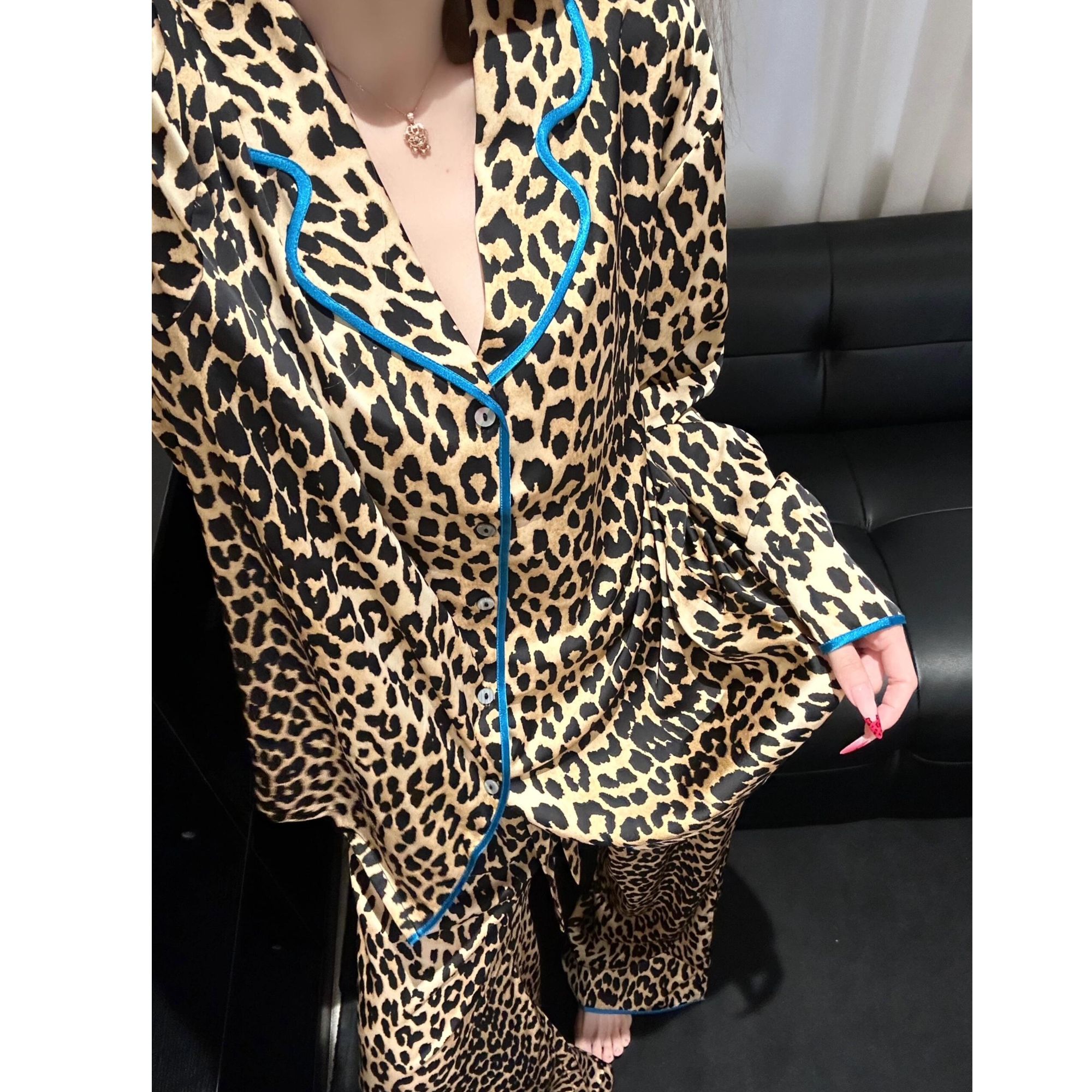 气质高级感豹冰丝纹睡衣女夏季2025新款长袖长裤家居服套装可外穿