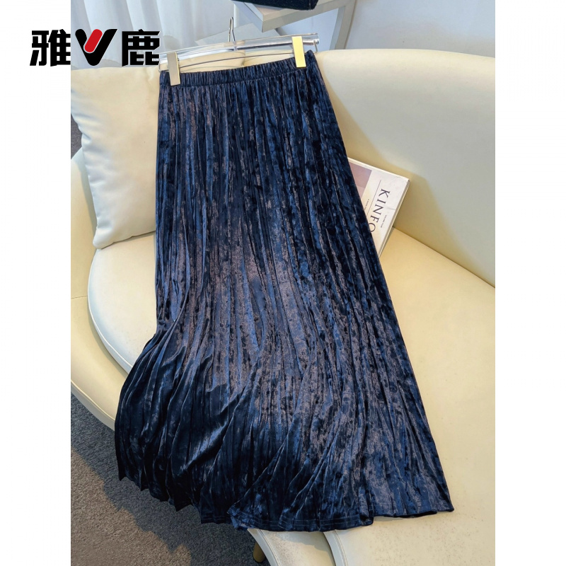 雅鹿金丝绒气质半身裙女秋冬季2025新款爆款蓝色伞裙垂坠感百褶裙