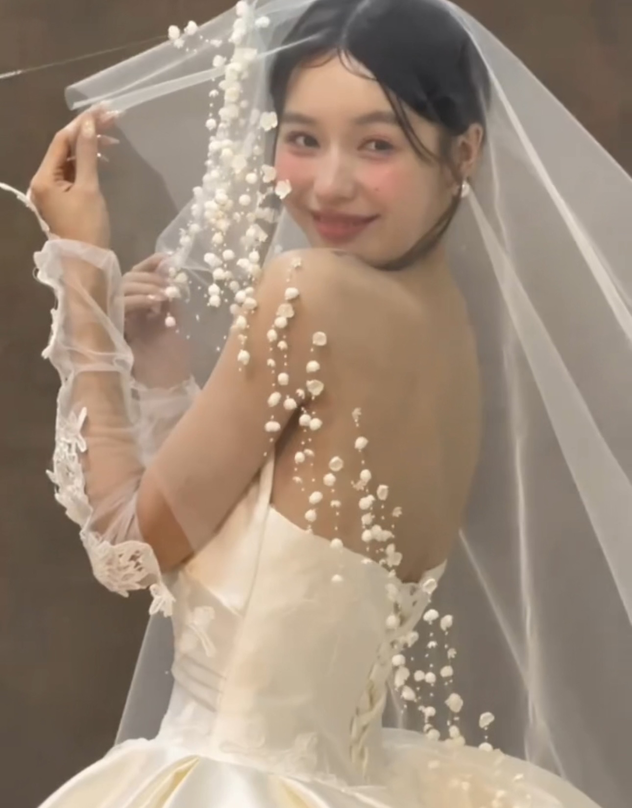 1377｜“繁星点点”超仙铃兰流苏头纱