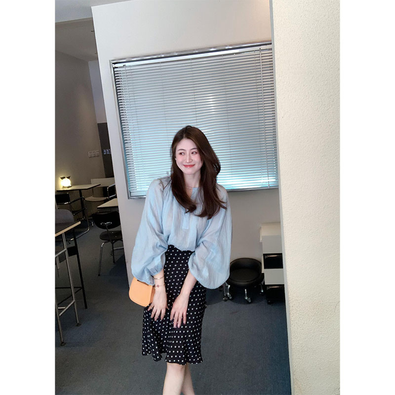 法式气质套装女夏季新款休闲高级感泡泡袖长袖上衣高腰波点半身裙