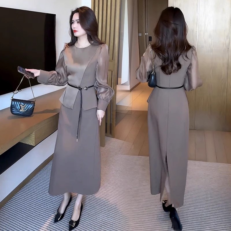 时尚气质连衣裙女装春秋季2025新款中长款高级感收腰显瘦开叉裙子