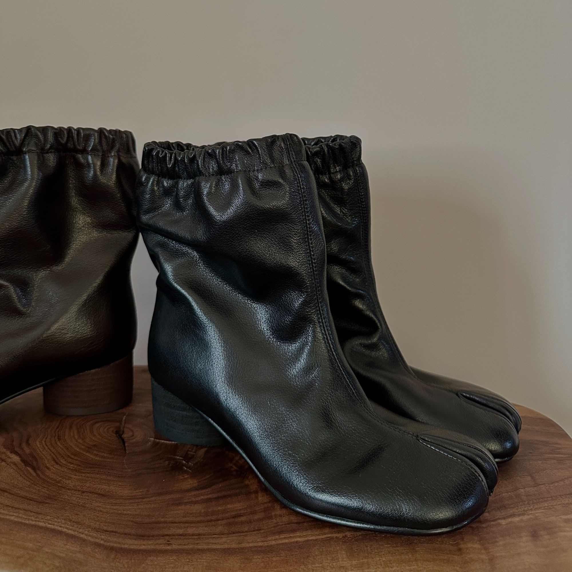 【唐唐家】短靴羊蹄猪蹄鞋中跟分趾鞋松紧带裸靴真皮马蹄鞋时尚女靴