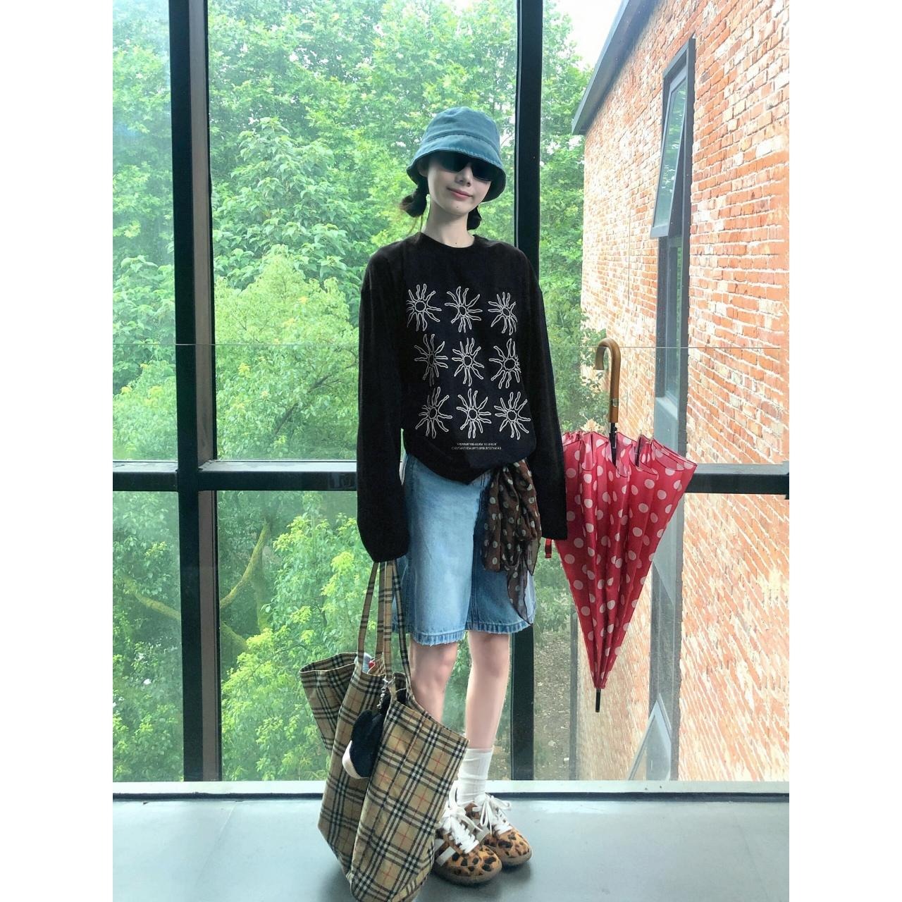 （有运险）早秋2025新款长袖T恤女圆领印花宽松小众上衣服慵懒风