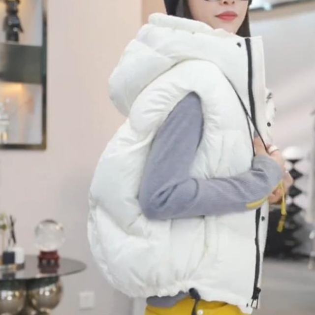 货女秋冬坎肩欧2025羽绒服背心帽马甲外套新款小个子连外穿加厚潮