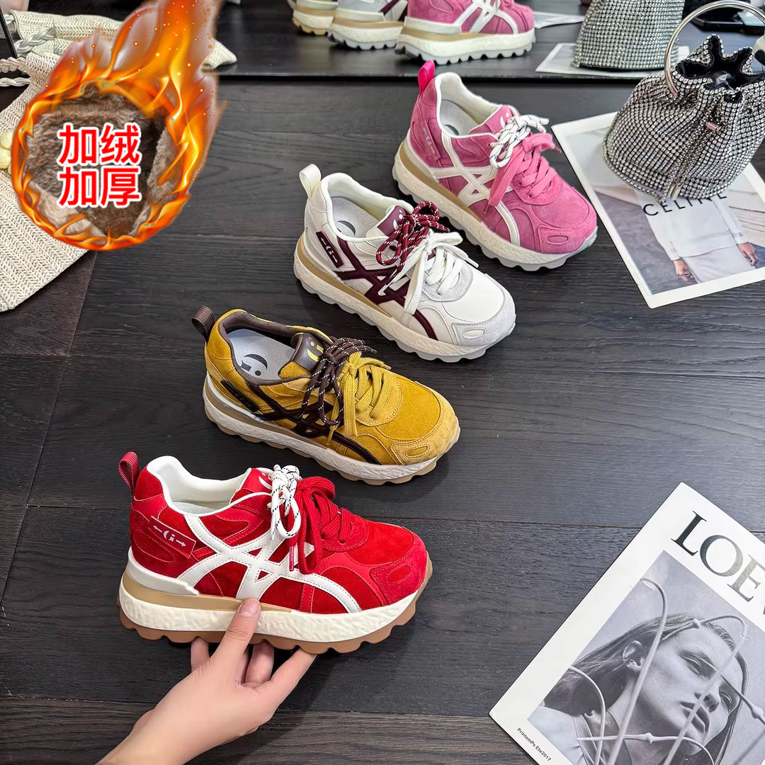 爆款女鞋增高百搭休闲2025冬季加绒新款显脚小厚底休闲跑步鞋女