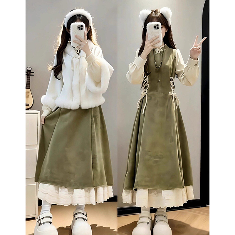 秋冬搭配一整套女2025新款毛毛斗篷外套绿色连衣裙新中式好看套装