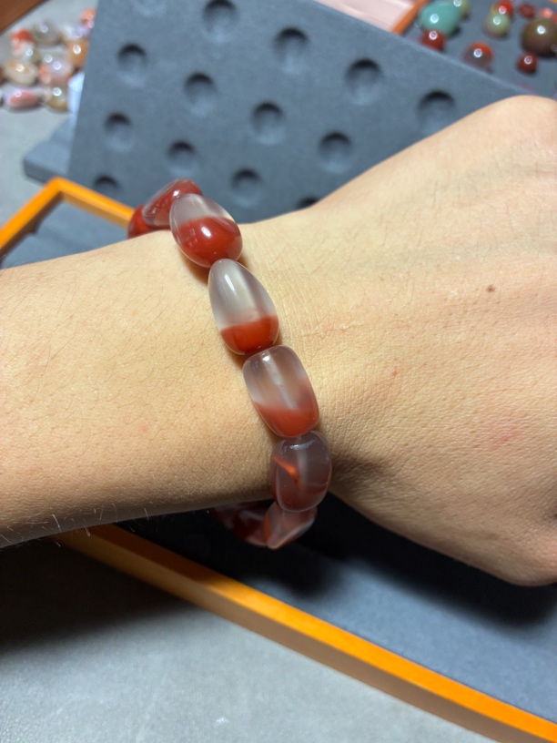 纯天然南红冰俏红随型手串颗颗精选原石手工打磨