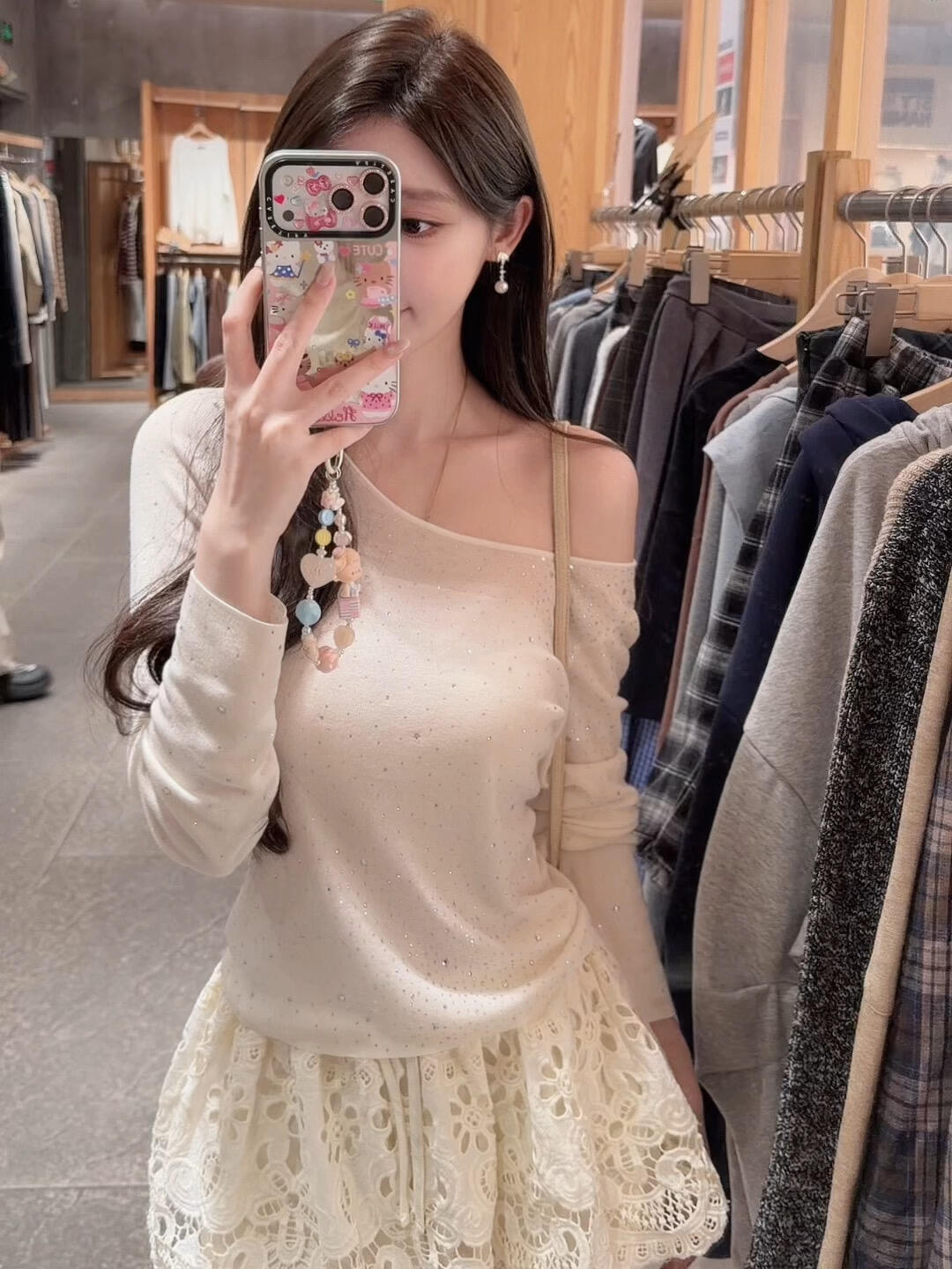 2025秋季新款韩系小系斜肩白色烫钻长袖T恤绣花蕾丝半身裙两件套