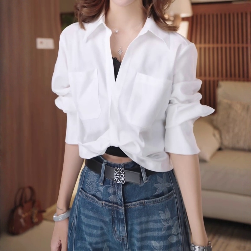 时尚短款休闲翻领宽松通勤上衣秋季新款纯色长袖小众纽扣休闲衬衫