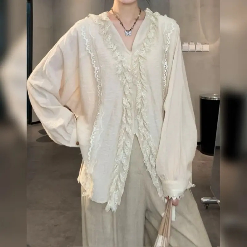 VGV【莞尔】上衣秋款百搭蕾丝开叉显瘦衬衫女