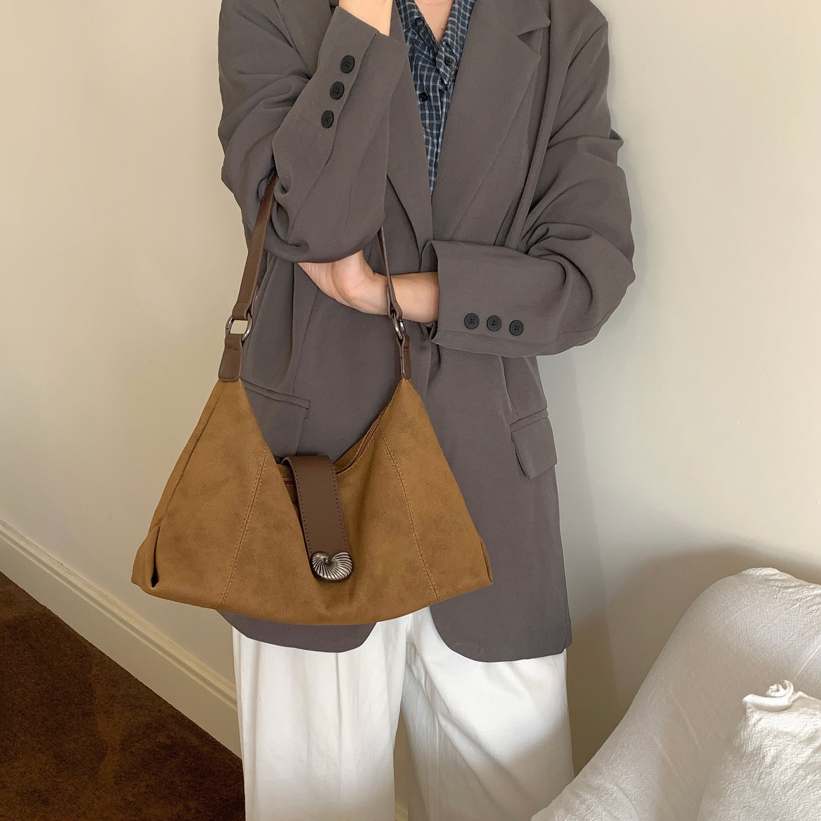 竹笋喵喵 小众海螺单肩包女2025秋冬磨砂绒面高级质感斜挎托特包