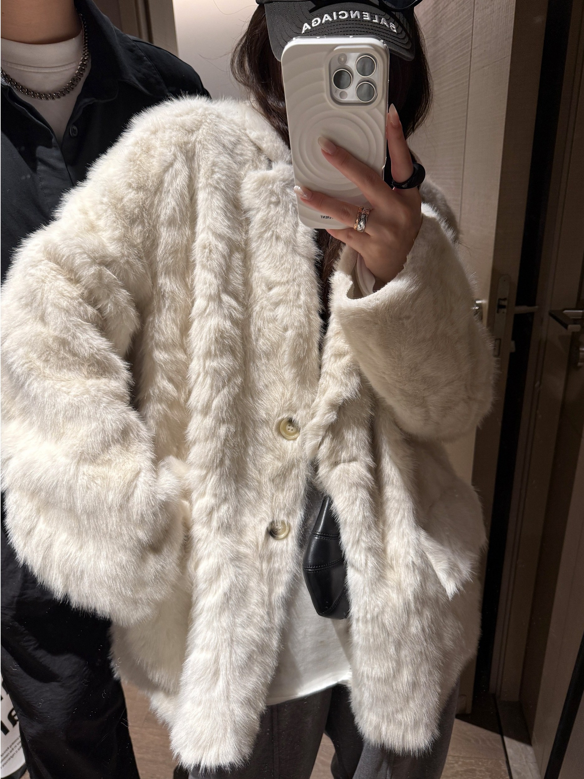 毛毛外套女慵懒感皮毛一体2025冬新款西装领云雾石仿貂绒宽松皮草