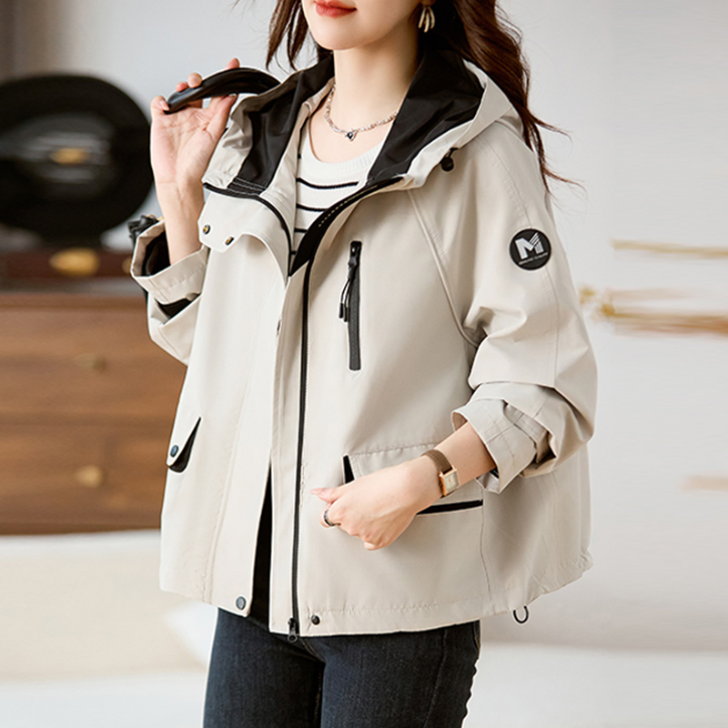 红短款外套女2025春秋新款宽松休闲流行小个子工装夹克上衣