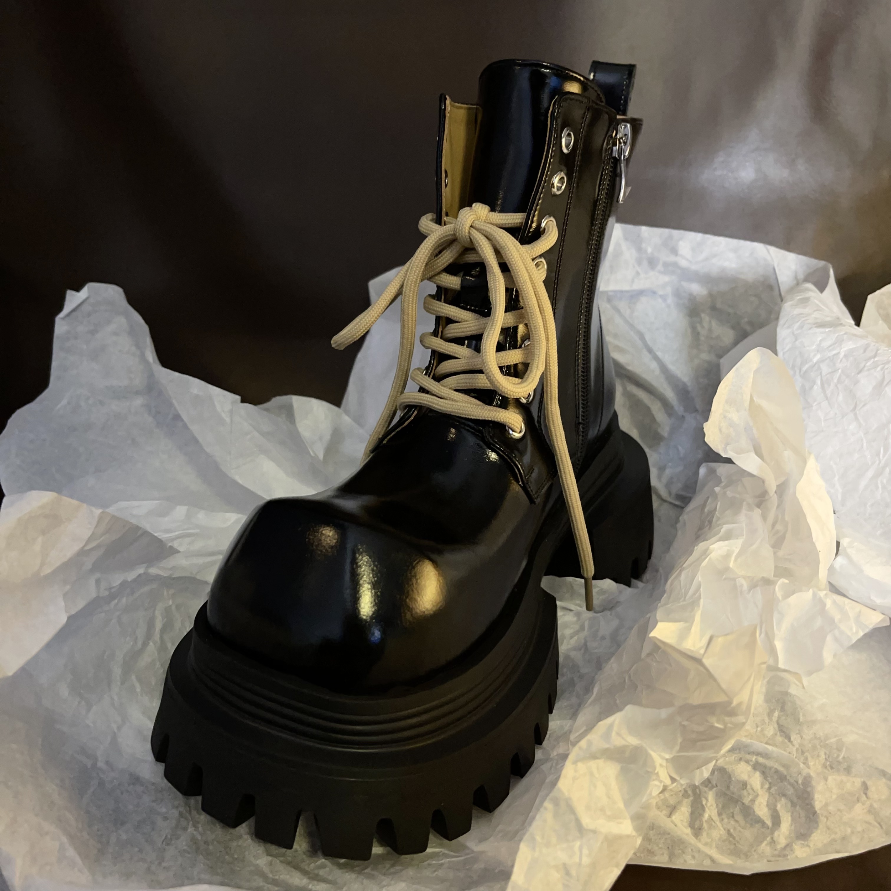 缇麦茵-<7cm>筒高13cmT25379小众个性英伦风潮酷百搭时尚短靴