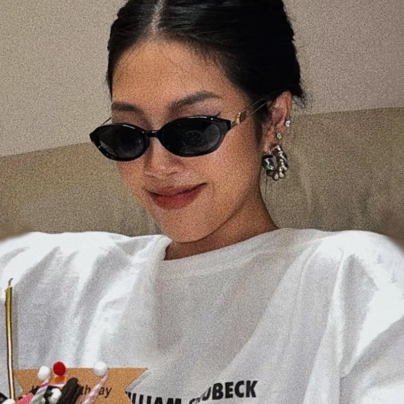 复古甜酷小窄框猫眼墨镜女高级感防紫外线凹造型街拍个性太阳眼镜