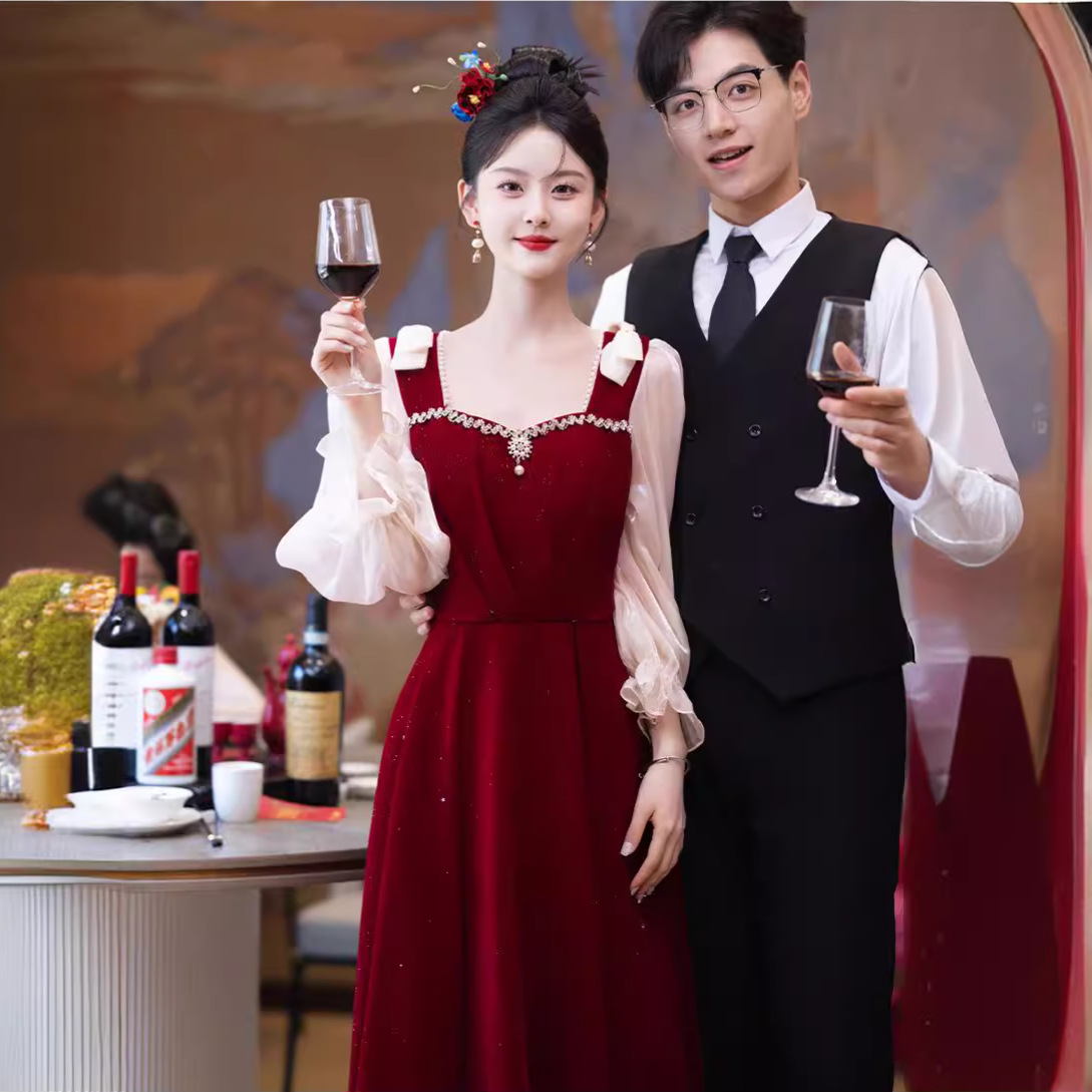 大码敬酒服新娘2025新款结婚答谢宴红色丝绒订婚礼裙女法式长袖ws