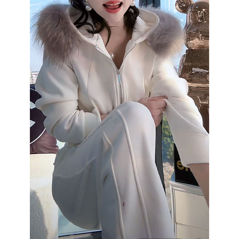 巨好看的冬装一整套2025新款卫衣外套+休闲裤加绒气质两件套装女