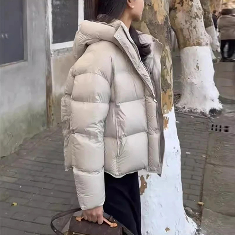 今年流行的短款连帽棉服女冬季小个子加厚保暖泡芙面包服棉袄外套